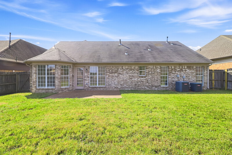 1,960/Mo, 4218 Becky Sue Trl Olive Branch, MS 38654 Rear View 2