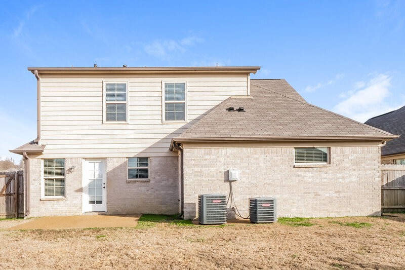 1,935/Mo, 1095 W Carib Loop Cordova, TN 38018 Rear View