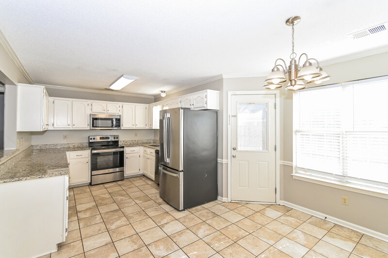 2,095/Mo, 1795 Steeplechase Cove Southaven, MS 38671 Dining Room View