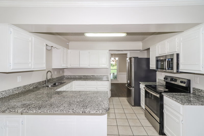 2,295/Mo, 120 Shelley Renee Ln Cordova, TN 38018 Kitchen View