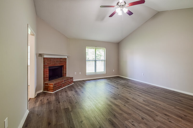 1,755/Mo, 10368 Palmer Cv Olive Branch, MS 38654 Living Room View