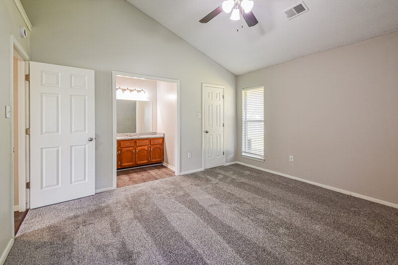 1,755/Mo, 10368 Palmer Cv Olive Branch, MS 38654 Main Bedroom View 2