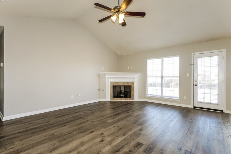 2,000/Mo, 6325 Sandbourne E Olive Branch, MS 38654 Living Room View