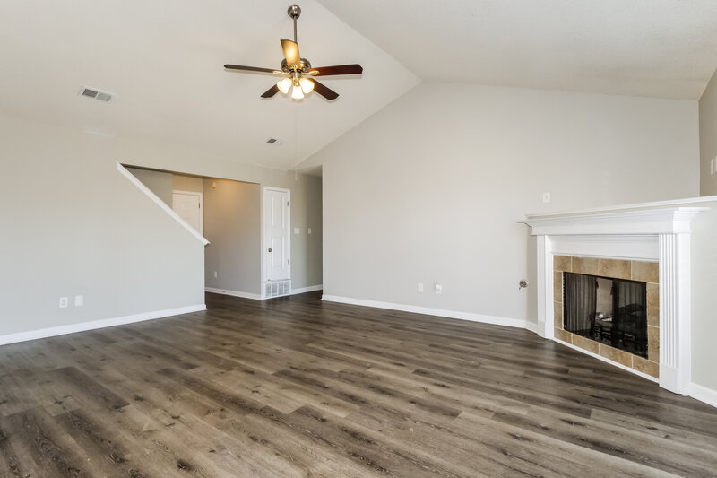 2,000/Mo, 6325 Sandbourne E Olive Branch, MS 38654 Living Room View 2