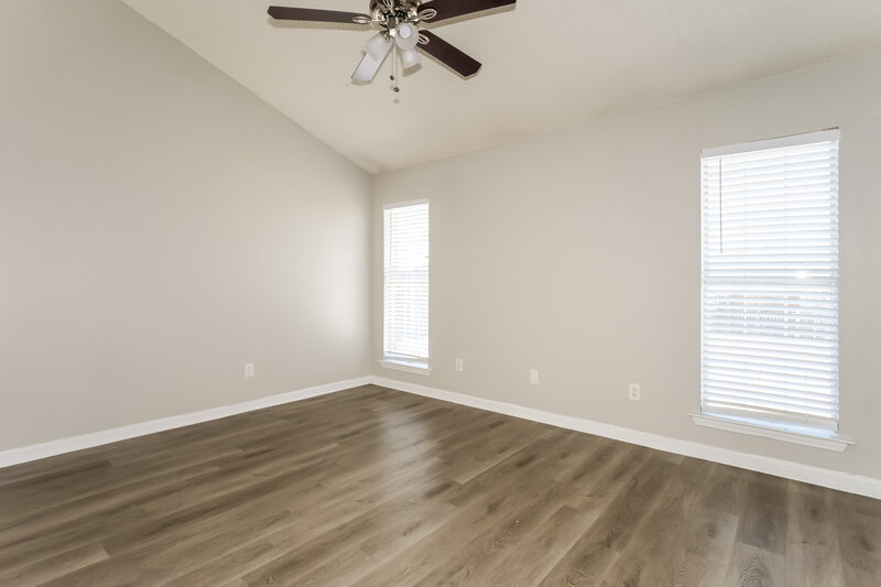 2,000/Mo, 6325 Sandbourne E Olive Branch, MS 38654 Main Bedroom View