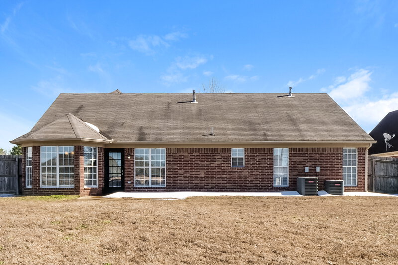 2,000/Mo, 6325 Sandbourne E Olive Branch, MS 38654 Rear View