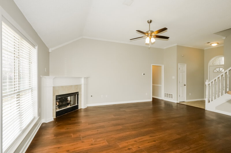 1,950/Mo, 145 Cameron Dr Oakland, TN 38060 Living Room View 2