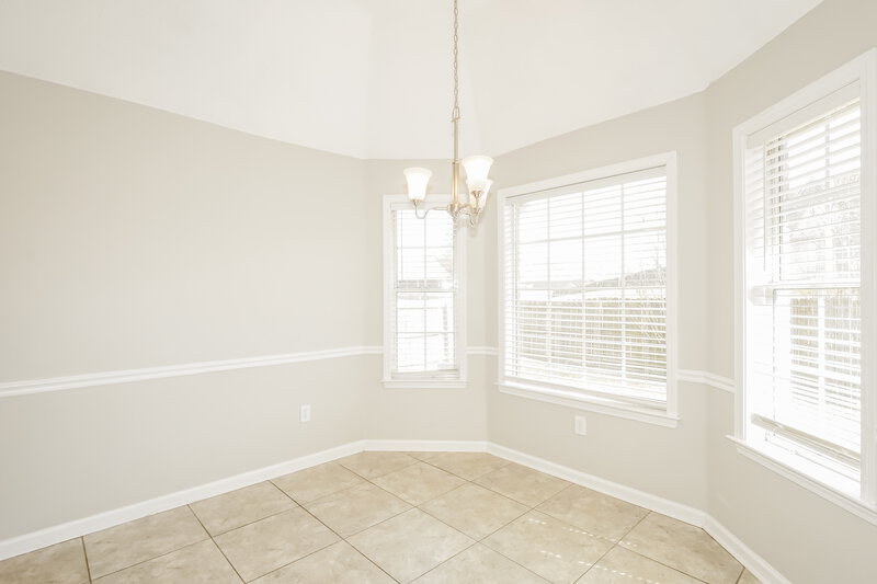 1,950/Mo, 145 Cameron Dr Oakland, TN 38060 Dining Room View
