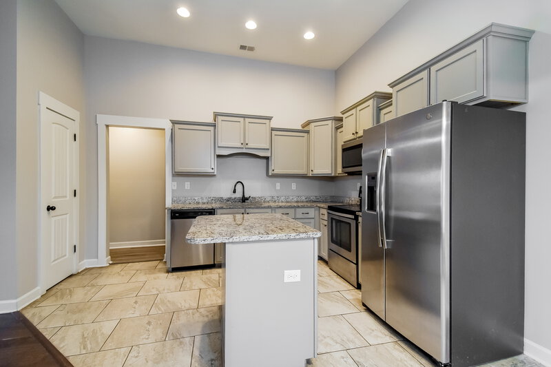 2,070/Mo, 2600 Molly Ln Southaven, MS 38672 Kitchen View