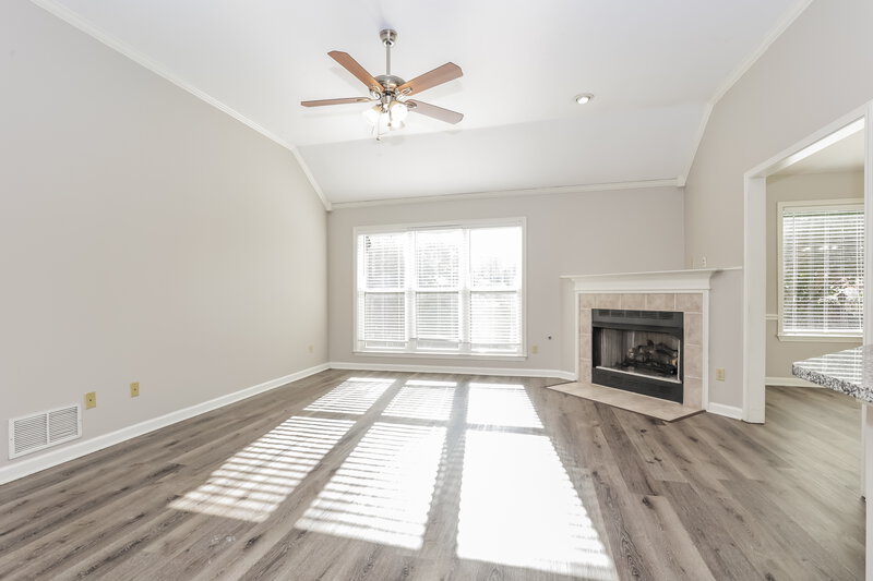 1,930/Mo, 7697 Shadow Fork Ln Arlington, TN 38002 Living Room View 2