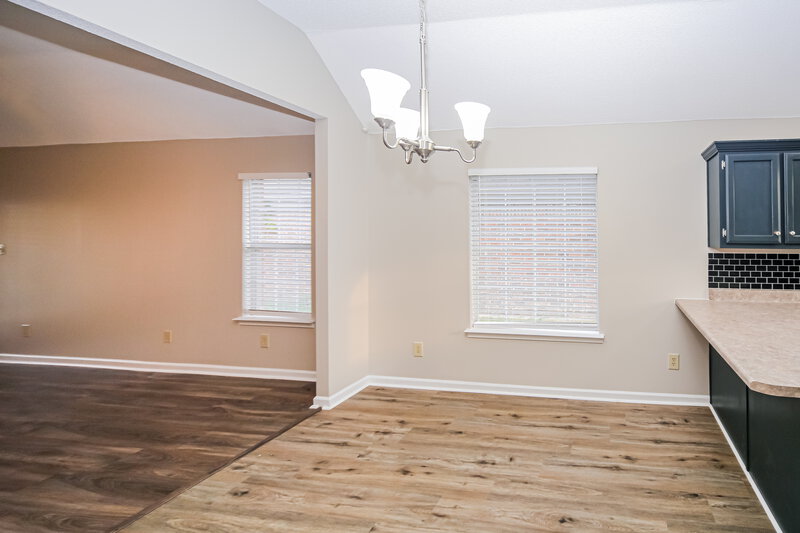 1,760/Mo, 8274 Regal Bend Dr Olive Branch, MS 38654 Dining Room View 2