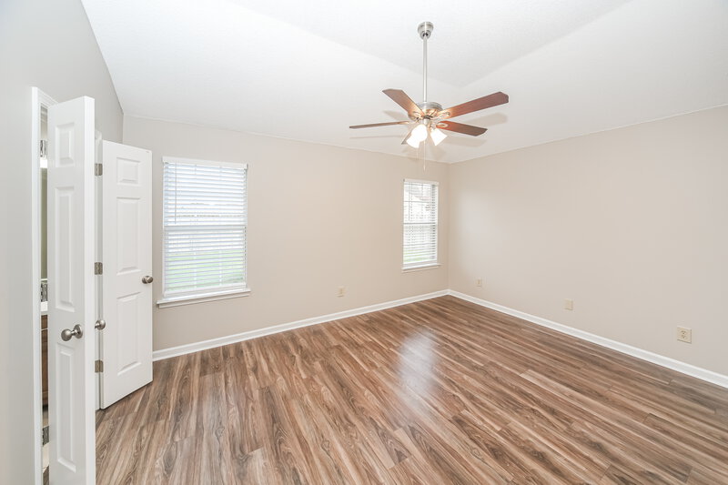 1,760/Mo, 8274 Regal Bend Dr Olive Branch, MS 38654 Main Bedroom View