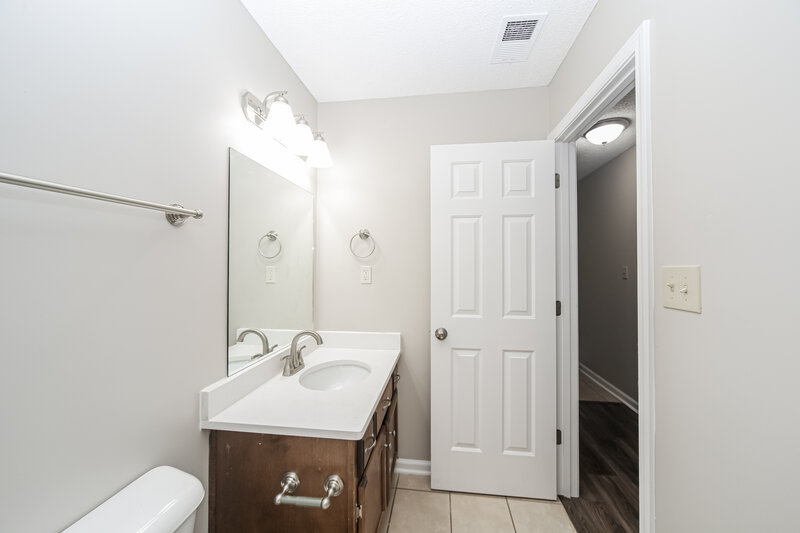 1,760/Mo, 8274 Regal Bend Dr Olive Branch, MS 38654 Bathroom View