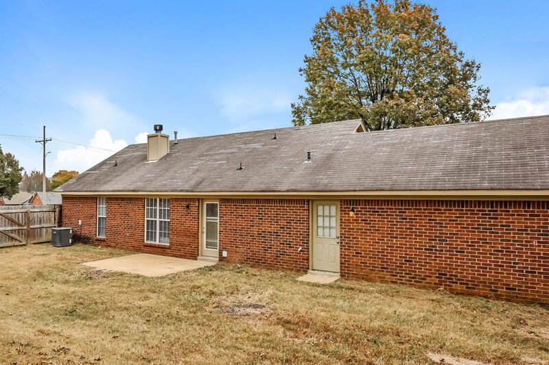1,675/Mo, 7367 Fox Trace Cv Southaven, MS 38671 Rear View
