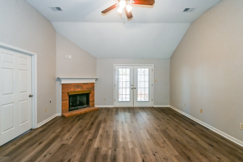 2,080/Mo, 5822 Michaelson Dr Olive Branch, MS 38654 Living Room View