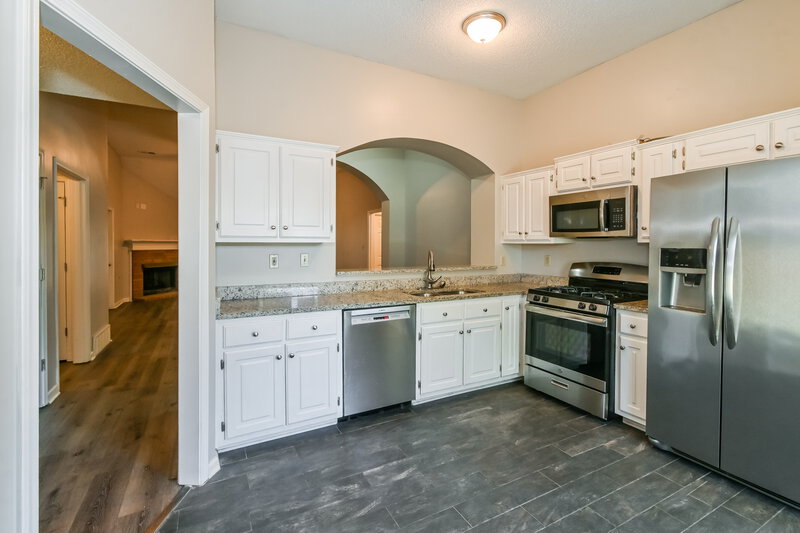 2,080/Mo, 5822 Michaelson Dr Olive Branch, MS 38654 Kitchen View 2