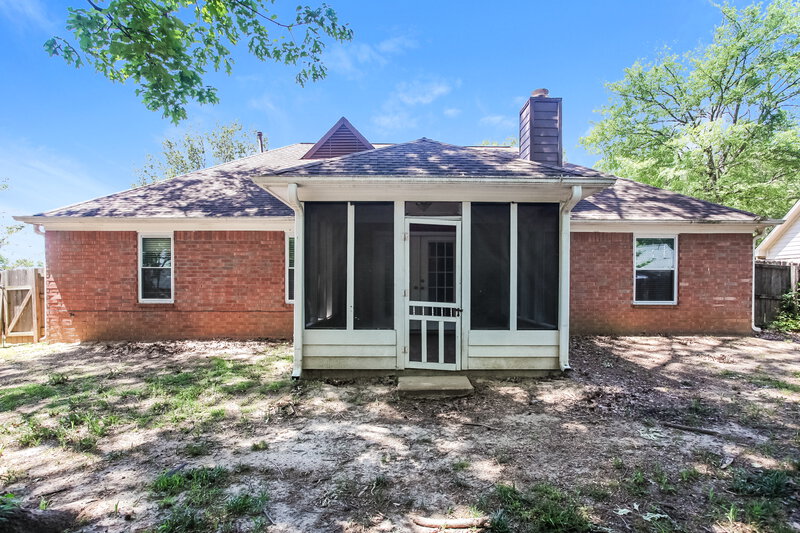 1,865/Mo, 5822 Michaelson Dr Olive Branch, MS 38654 Rear View
