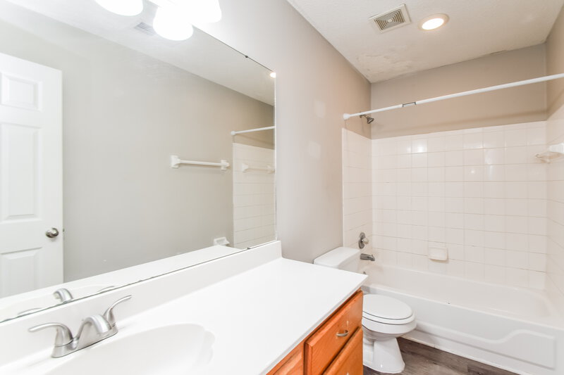 1,710/Mo, 9793 E Dogwood Court Olive Branch, MS 38654 Bathroom View