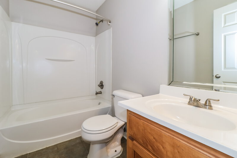 1,995/Mo, 5760 Landau Dr Southaven, MS 38671 Bathroom View