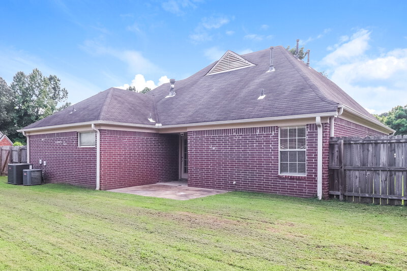 1,995/Mo, 5760 Landau Dr Southaven, MS 38671 Rear View