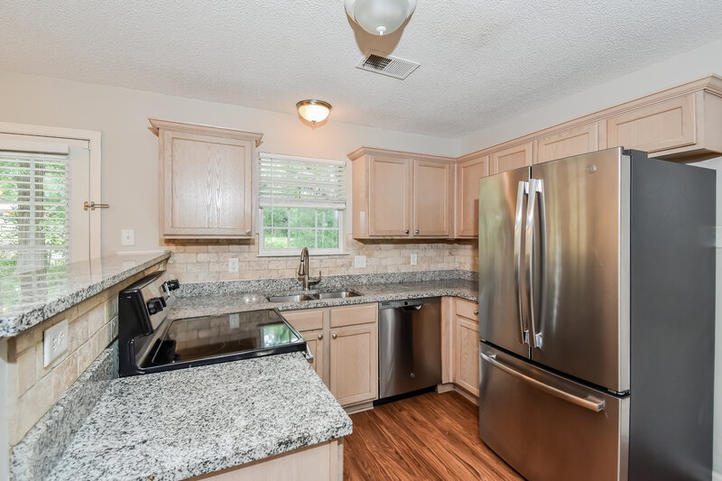 1,755/Mo, 9296 Brooks Dr Olive Branch, MS 38654 Kitchen View