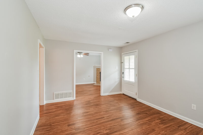 1,755/Mo, 9296 Brooks Dr Olive Branch, MS 38654 Family Room View