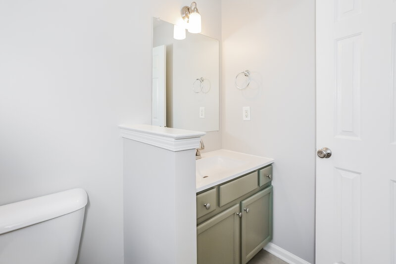 2,135/Mo, 12800 Fox Bend Ln Olive Branch, MS 38654 Bathroom View 2