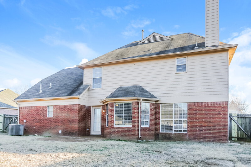 2,135/Mo, 12800 Fox Bend Ln Olive Branch, MS 38654 Rear View