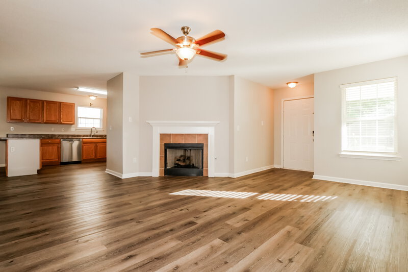 1,775/Mo, 7296 Green Ash Dr Olive Branch, MS 38654 Living Room View 2