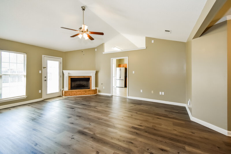 1,655/Mo, 7343 Bridle Ln Southaven, MS 38671 Living Room View