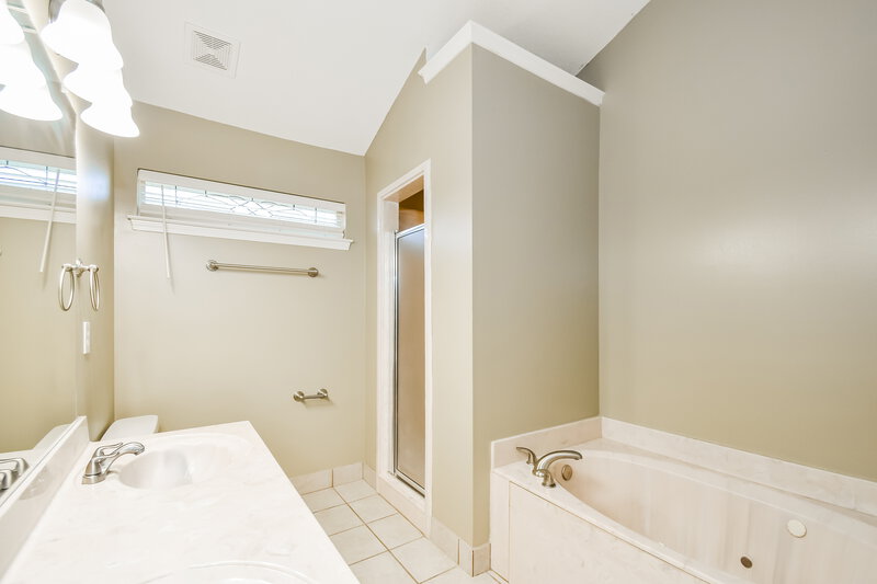 1,655/Mo, 7343 Bridle Ln Southaven, MS 38671 Main Bathroom View 2