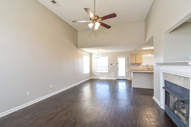 1,820/Mo, 1511 Beringer Dr Cordova, TN 38018 Living Room View 2