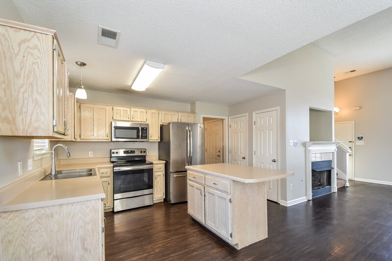 1,820/Mo, 1511 Beringer Dr Cordova, TN 38018 Kitchen View 2