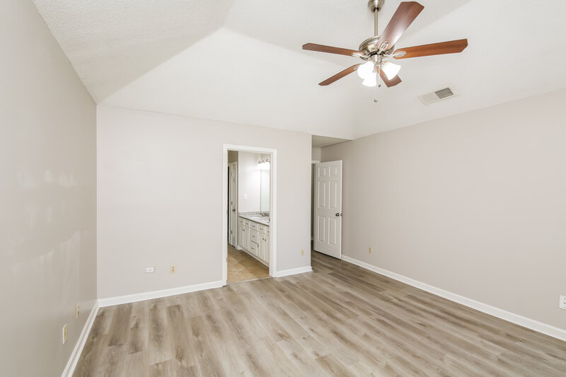 1,900/Mo, 956 Jessica Lauren Cordova, TN 38018 Main Bedroom View 2