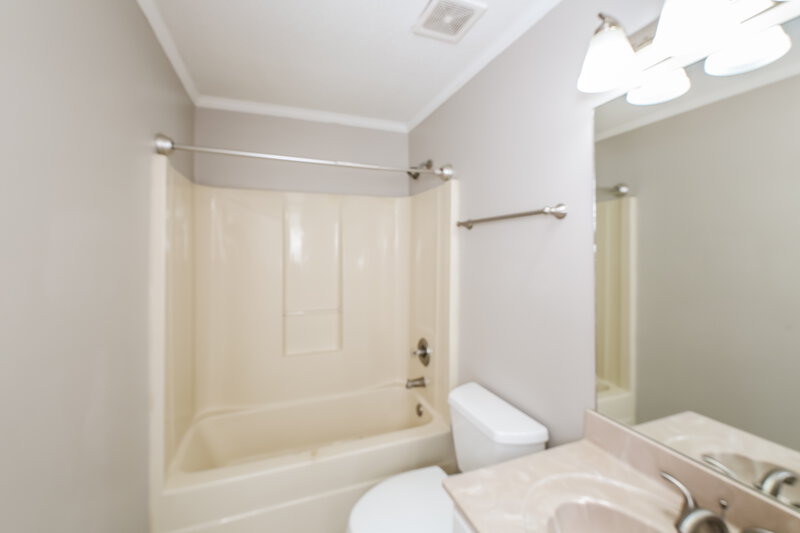 1,900/Mo, 956 Jessica Lauren Cordova, TN 38018 Bathroom View