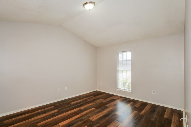 1,825/Mo, 10326 Curtis Drive Olive Branch, MS 38654 Main Bedroom View 2