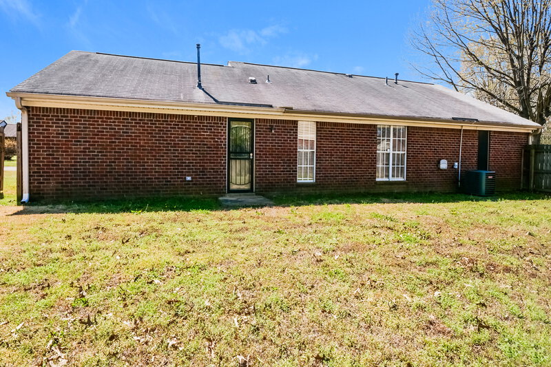 1,825/Mo, 10326 Curtis Drive Olive Branch, MS 38654 Rear View