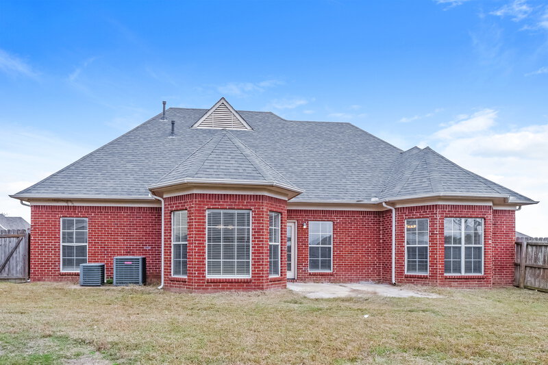 2,005/Mo, 7100 Maple Grove Rd Olive Branch, MS 38654 Rear View