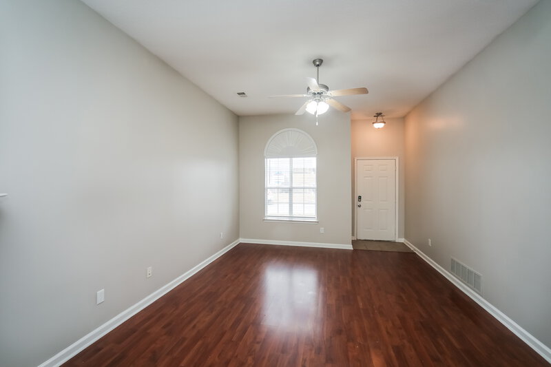 1,840/Mo, 9950 Vista Ridge  Dr Olive Branch, MS 38654 Living Room View