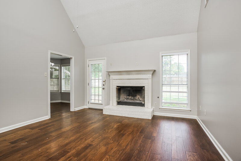 1,965/Mo, 5996 Southbend Ln Olive Branch, MS 38654 Living Room View 2
