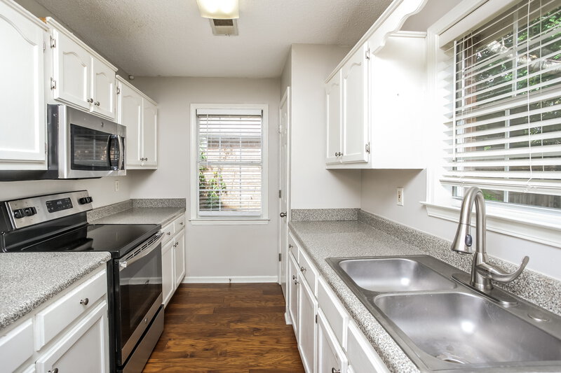 1,965/Mo, 5996 Southbend Ln Olive Branch, MS 38654 Kitchen View