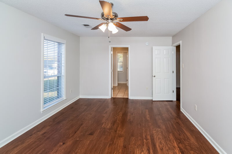 2,195/Mo, 5996 Southbend Ln Olive Branch, MS 38654 Main Bedroom View 2
