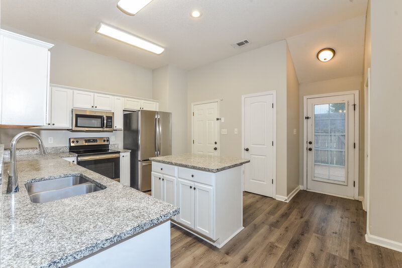 1,645/Mo, 10253 Evening Hill Dr Cordova, TN 38016 Kitchen View