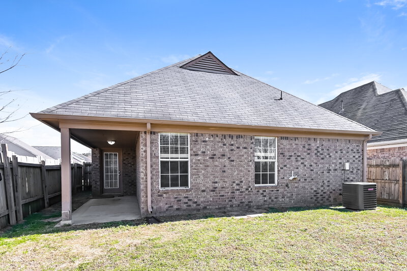 1,825/Mo, 7355 Green Ash Dr Olive Branch, MS 38654 Rear View