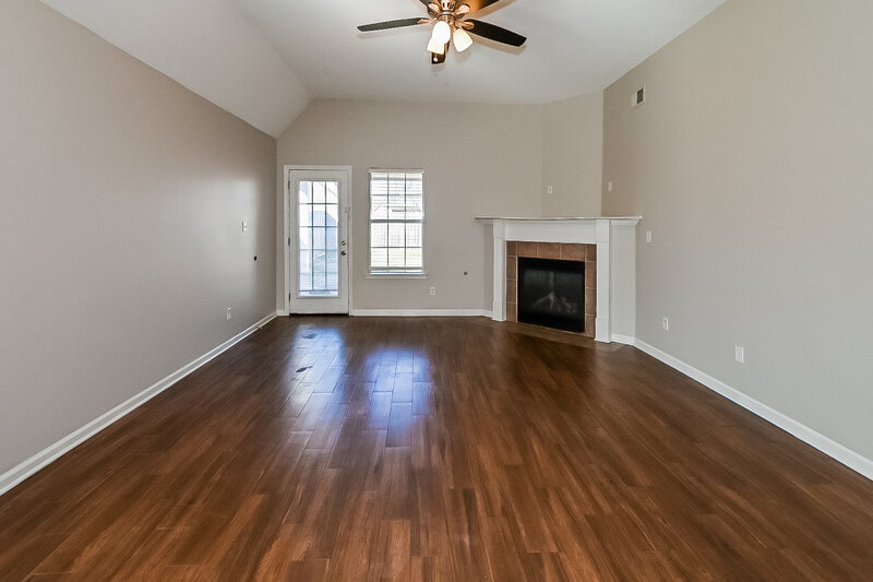 1,755/Mo, 9890 Tremont Dr Olive Branch, MS 38654 Living Room View