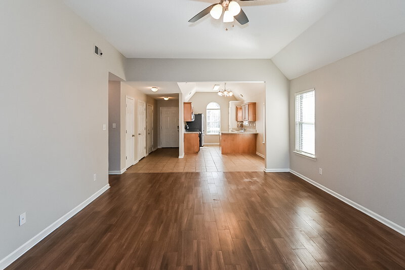 1,755/Mo, 9890 Tremont Dr Olive Branch, MS 38654 Living Room View 2