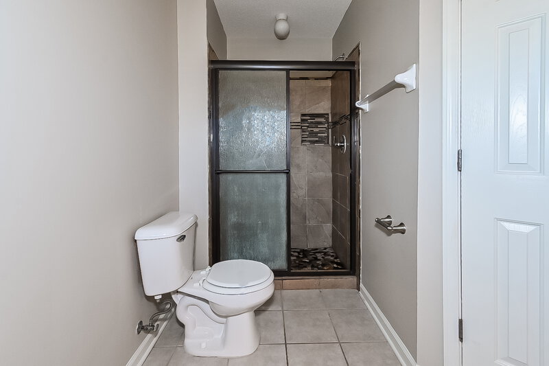 1,755/Mo, 9890 Tremont Dr Olive Branch, MS 38654 Main Bathroom View 2