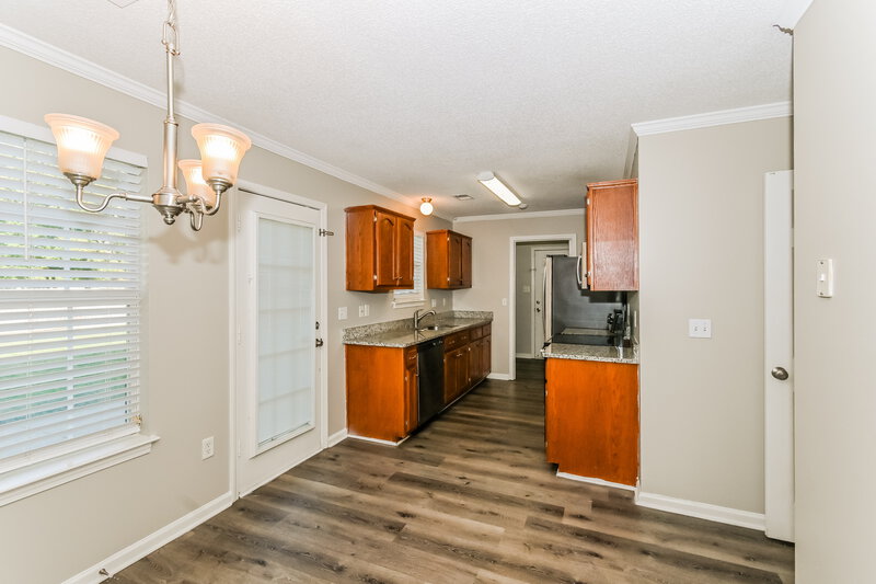 1,925/Mo, 7569 W Winners Circle Southaven, MS 38671 Kitchen View