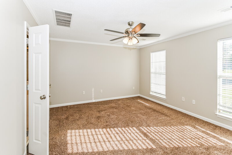 1,925/Mo, 7569 W Winners Circle Southaven, MS 38671 Main Bedroom View