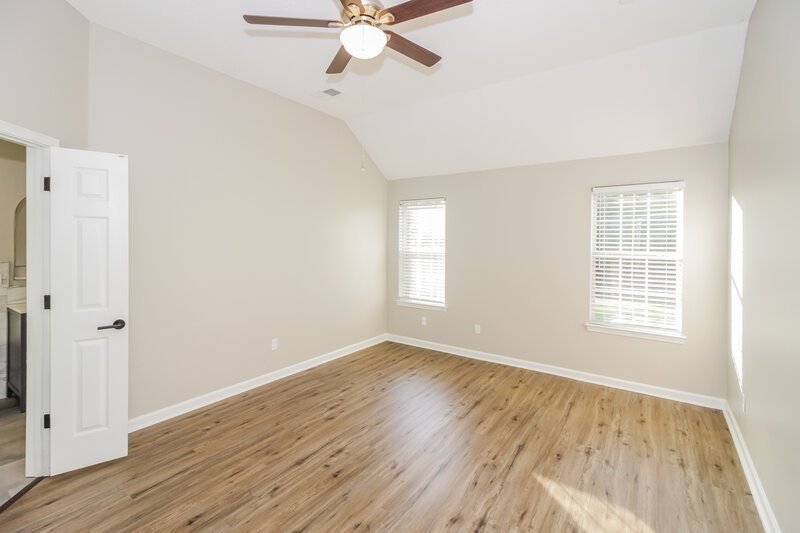 2,090/Mo, 1125 Red Fern Cir W Cordova, TN 38018 Main Bedroom View 2